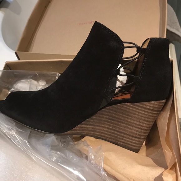 Brand new Lucky Brand - Picture 1 of 6